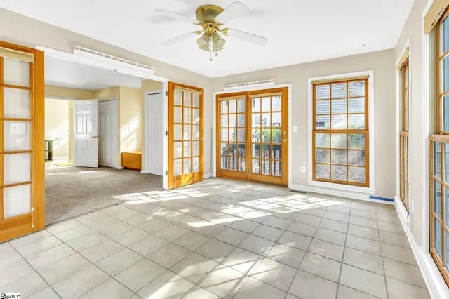 $457,000 | 207 North Hogan Drive, Westminster, SC 29693