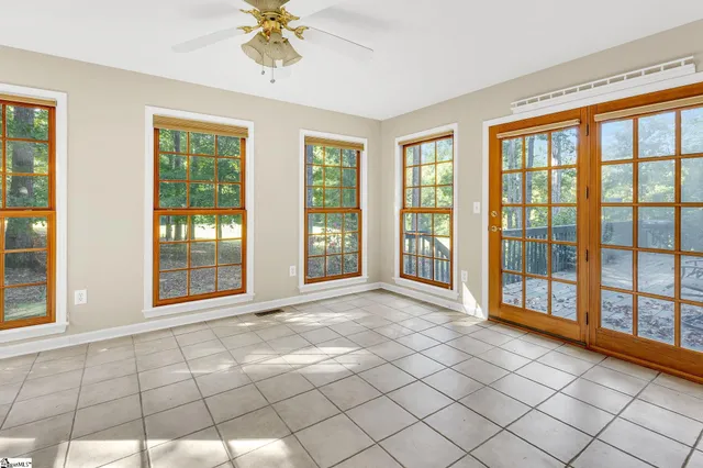 $457,000 | 207 North Hogan Drive, Westminster, SC 29693