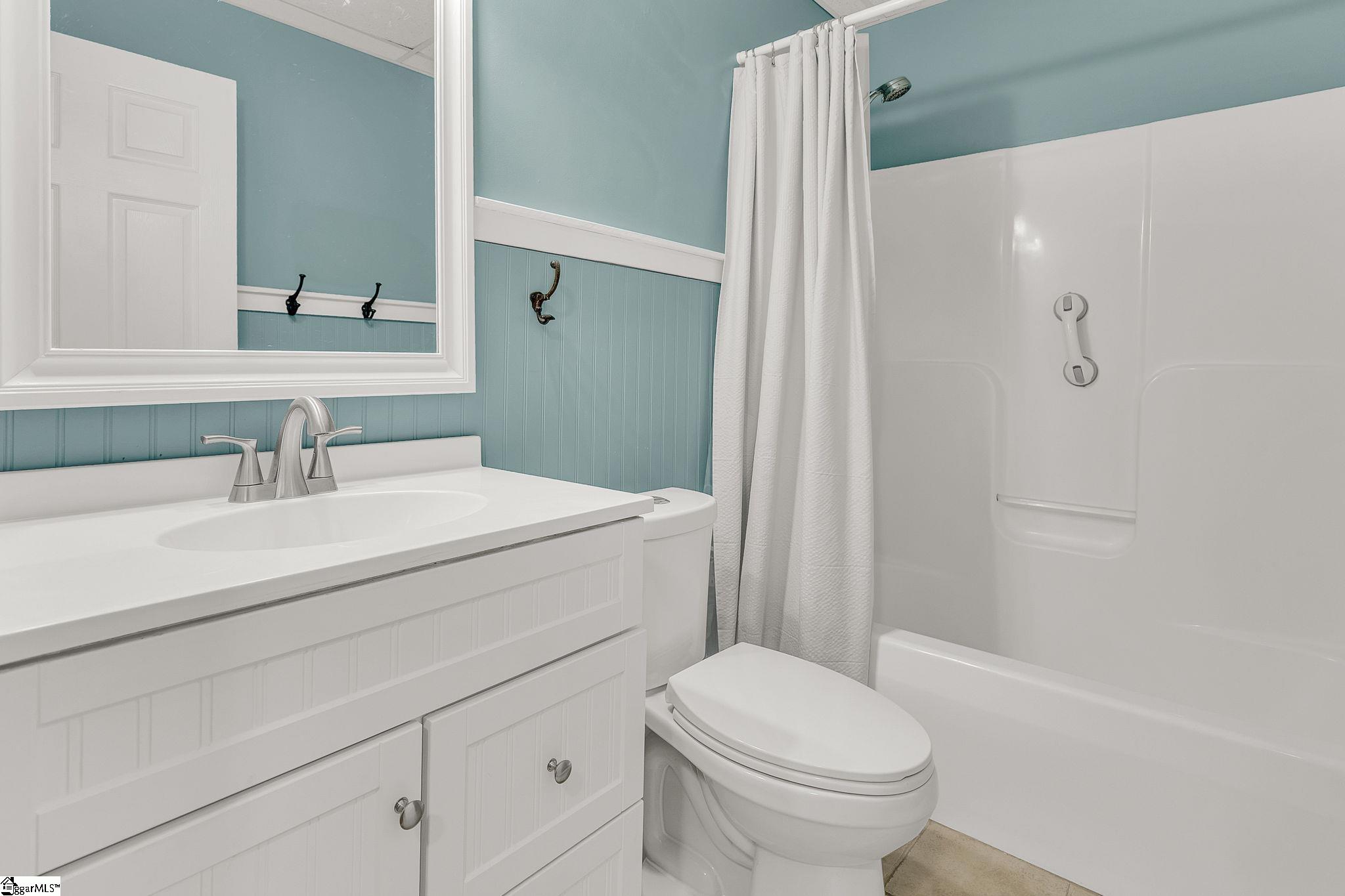 207 North Hogan Drive Westminster, SC 29693 - Photo 18 of 29