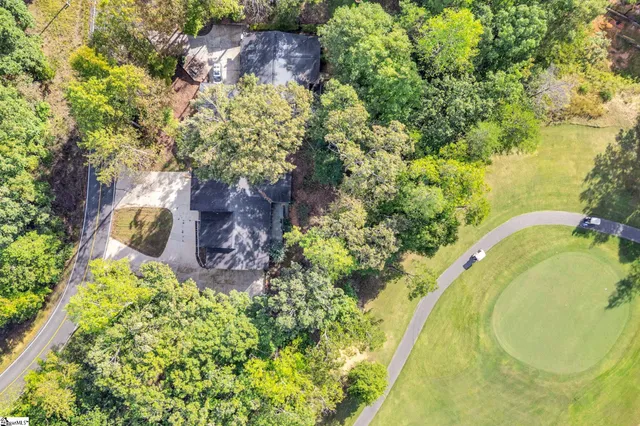 $457,000 | 207 North Hogan Drive, Westminster, SC 29693