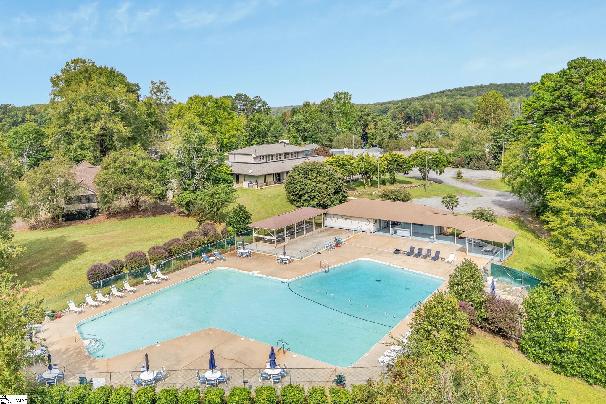 207 North Hogan Drive Westminster, SC 29693 - Photo 4 of 29