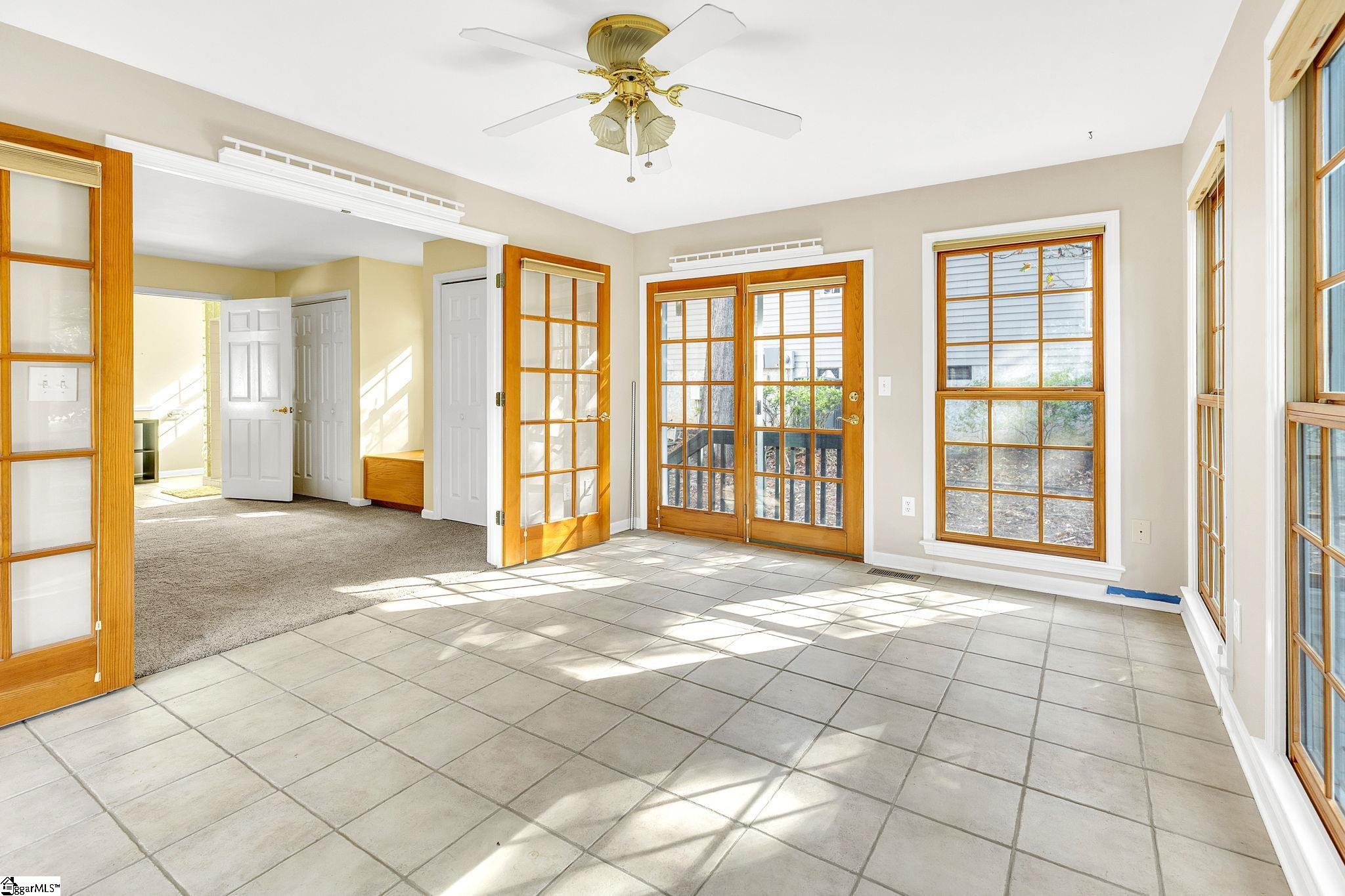 207 North Hogan Drive Westminster, SC 29693 - Photo 4 of 29