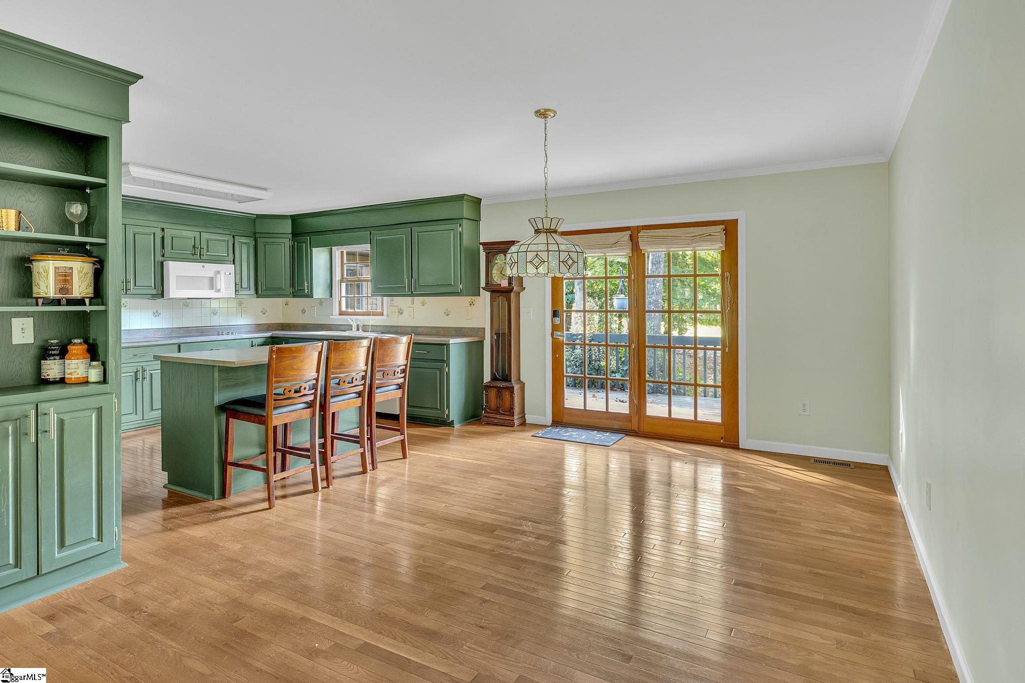 207 North Hogan Drive Westminster, SC 29693 - Photo 5 of 29