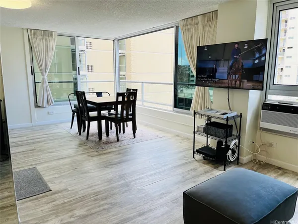 $2,400 | 2421 Tusitala Street, Unit 601, Honolulu, HI 96815