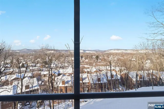 $499,900 | 124 Ridge Drive, Pompton Lakes, NJ 07442