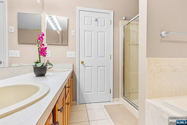 $499,900 | 124 Ridge Drive, Pompton Lakes, NJ 07442