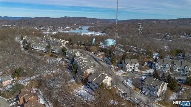 $499,900 | 124 Ridge Drive, Pompton Lakes, NJ 07442