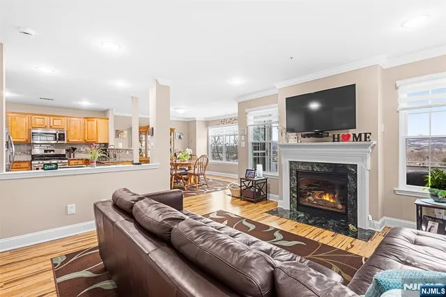 $499,900 | 124 Ridge Drive, Pompton Lakes, NJ 07442