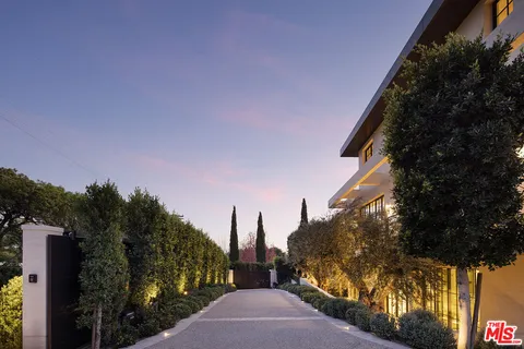 $36,950,000 | 721 North Bonhill Road, Los Angeles, CA 90049