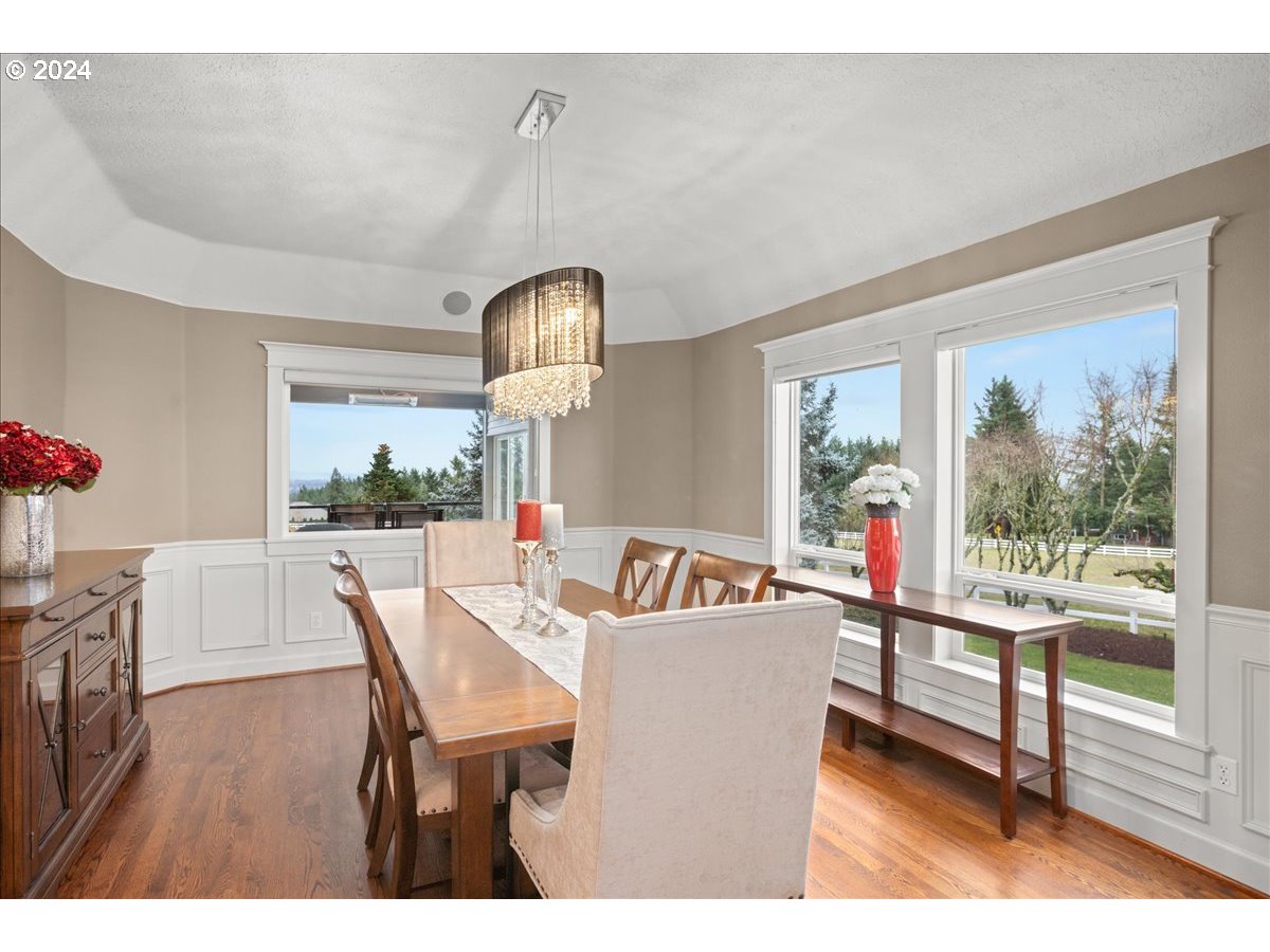 16321 Southwest Bell Road Sherwood, OR 97140 - Photo 11 of 48 Dining Room