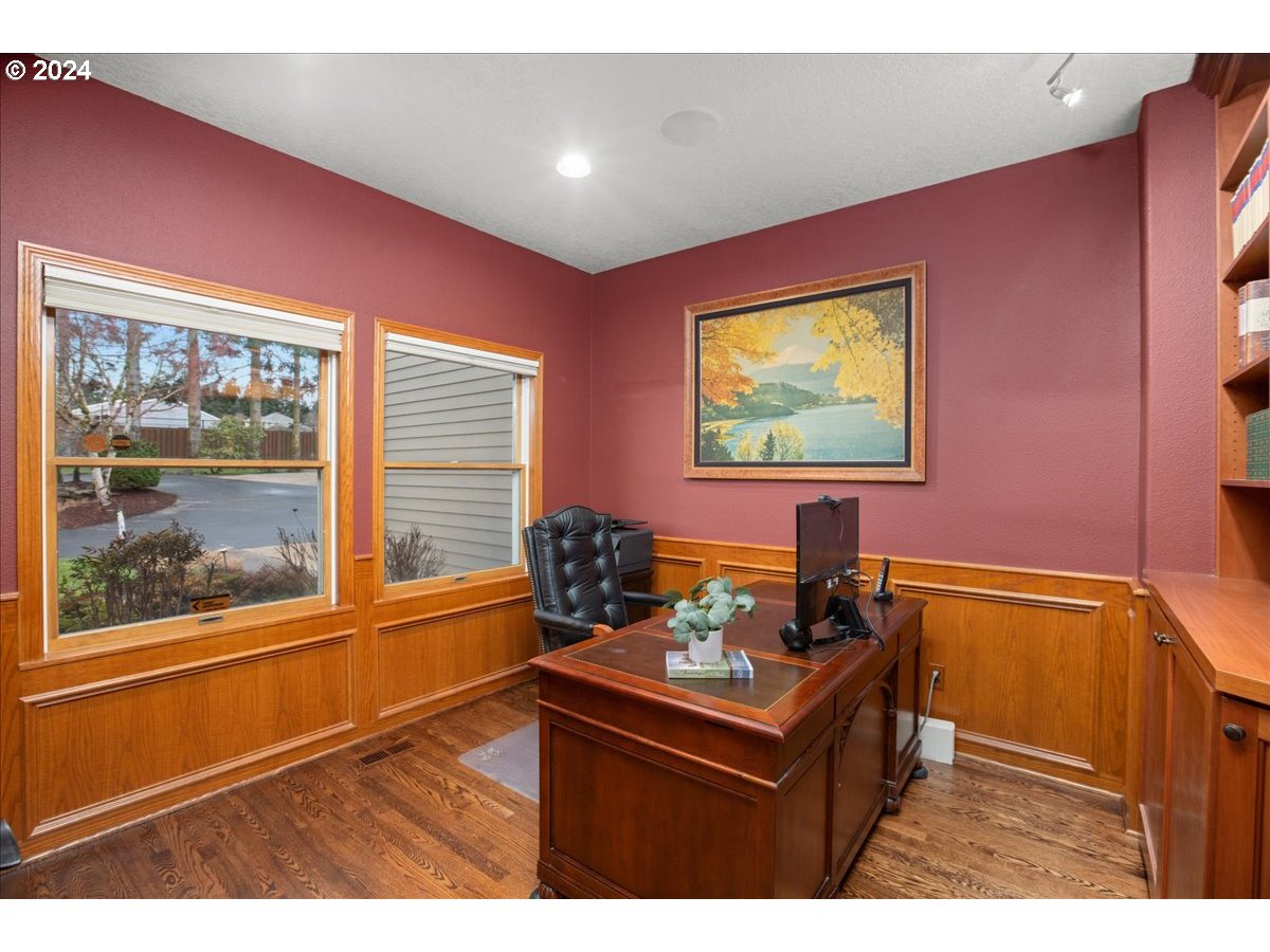 16321 Southwest Bell Road Sherwood, OR 97140 - Photo 21 of 48 Den/Office