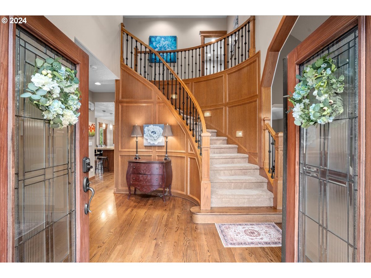16321 Southwest Bell Road Sherwood, OR 97140 - Photo 8 of 48 Entrance/Foyer