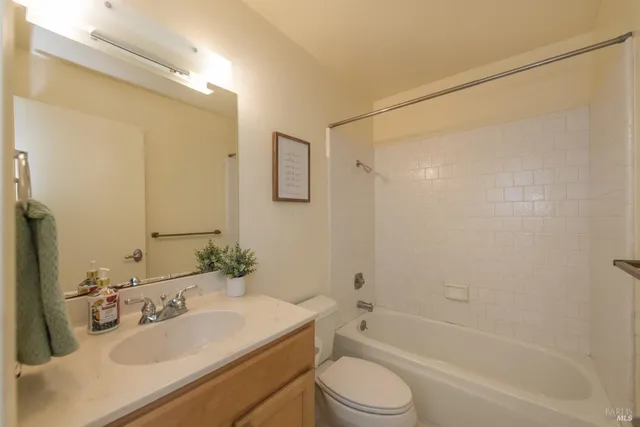 $579,000 | 908 Shady Oak Drive, Santa Rosa, CA 95404