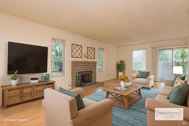 $579,000 | 908 Shady Oak Drive, Santa Rosa, CA 95404