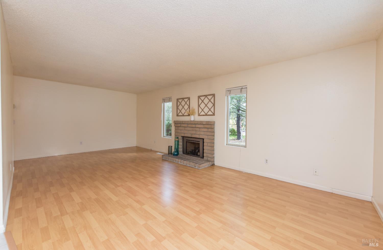 908 Shady Oak Drive Santa Rosa, CA 95404 - Photo 8 of 37