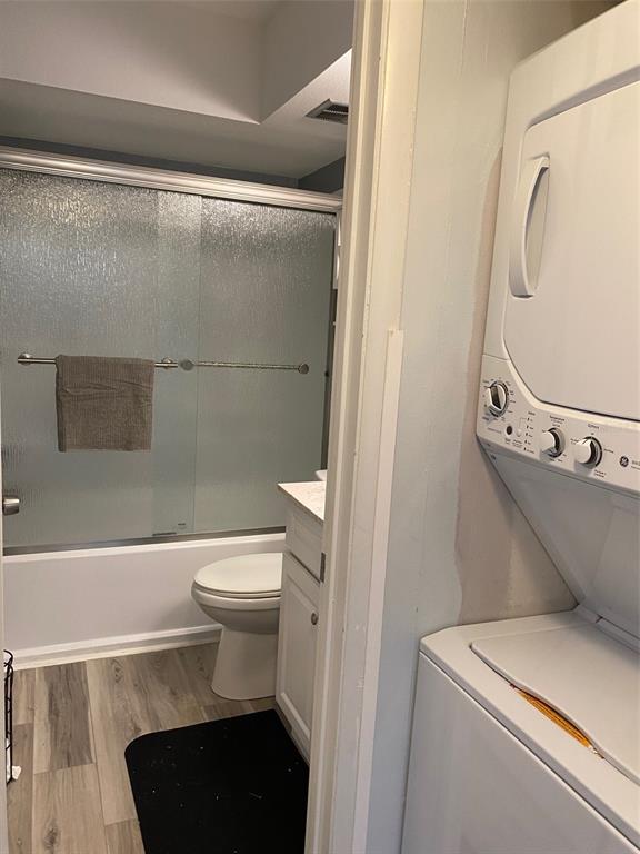 2209 Belleair Road, Unit C21 Clearwater, FL 33764 - Photo 17 of 23 a bathroom with a toilet and a shower