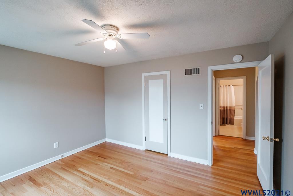 1094 Southwest 14th Avenue Albany, OR 97321 - Photo 24 of 32