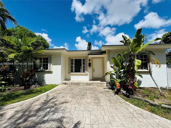$4,500 | 516 Lavilla Drive, Miami Springs, FL 33166