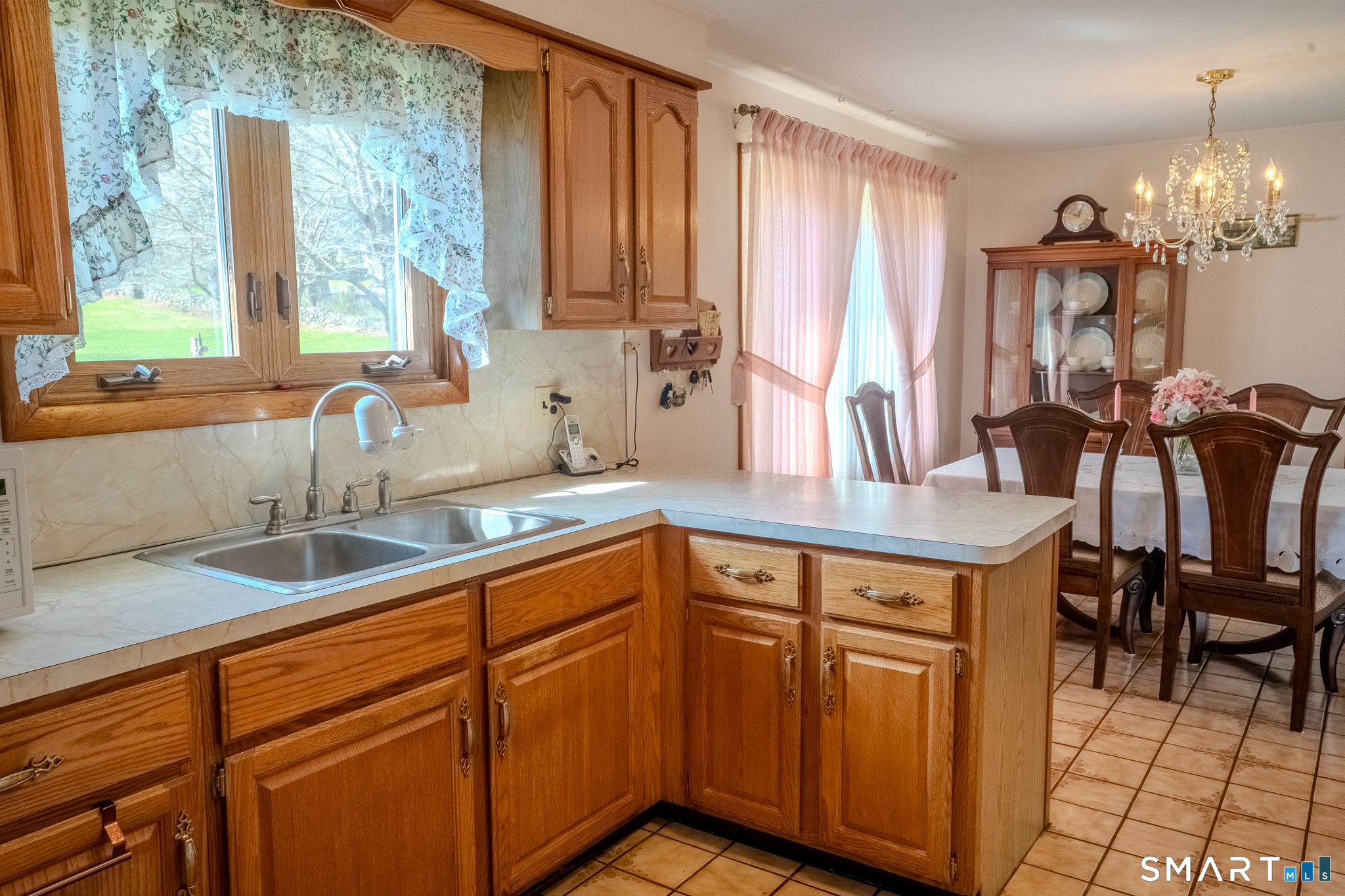 192 Breakneck Hill Road Middlebury, CT 06762 - Photo 7 of 16