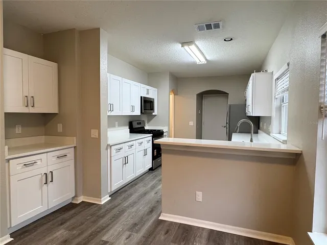 $2,595 | 14938 Deer Meadow Drive, Lutz, FL 33559