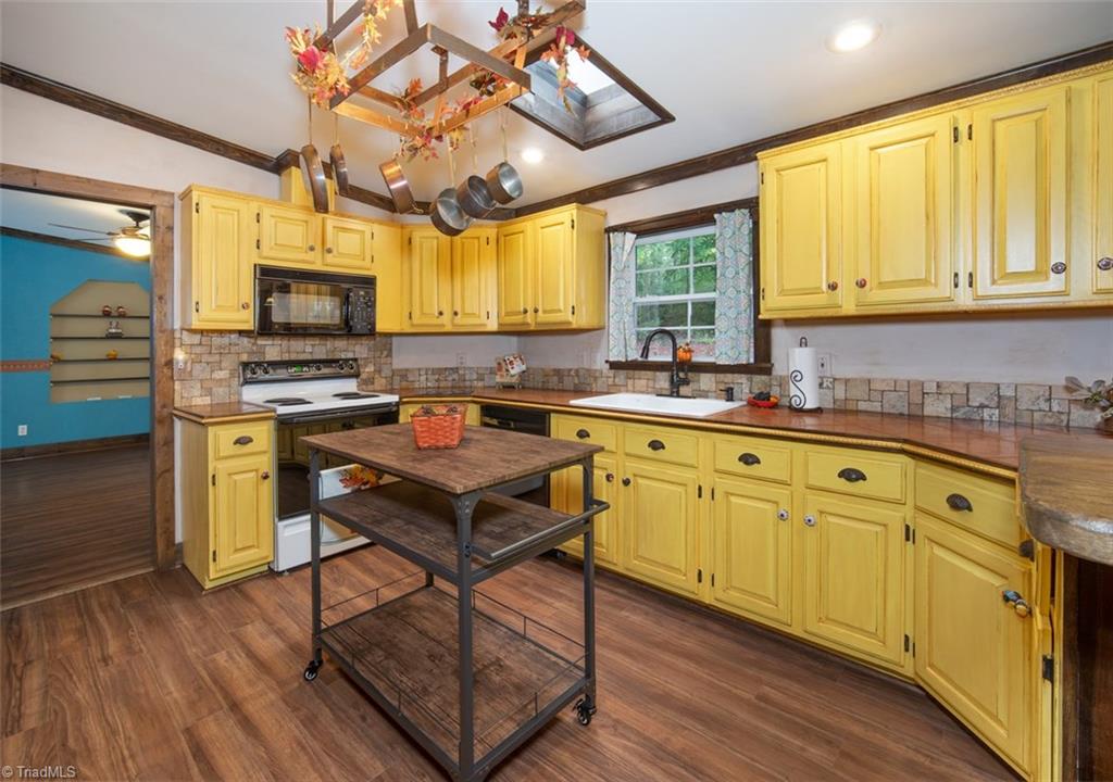 147 Germantown Road Pelham, NC 27311 - Photo 13 of 30 Gallery Image 13