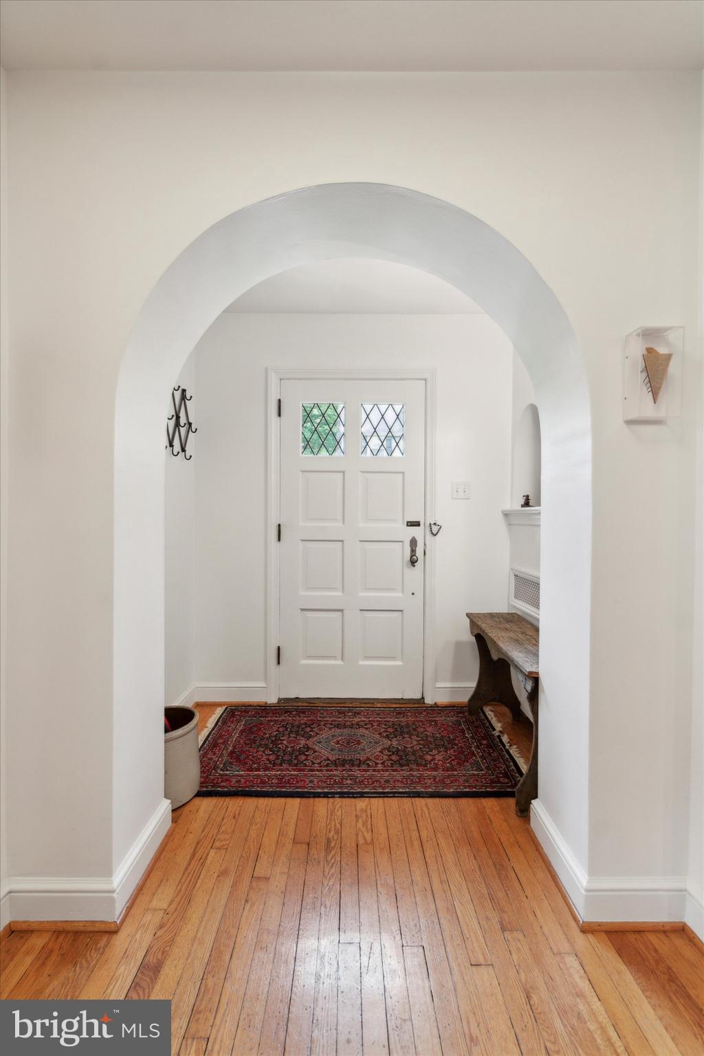 534 Brookview Lane Havertown, PA 19083 - Photo 4 of 43