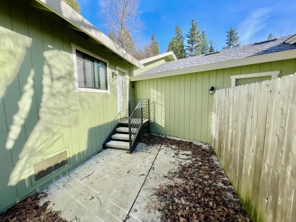 $799,000 | 265 Cornwall Avenue, Unit 2, Grass Valley, CA 95945