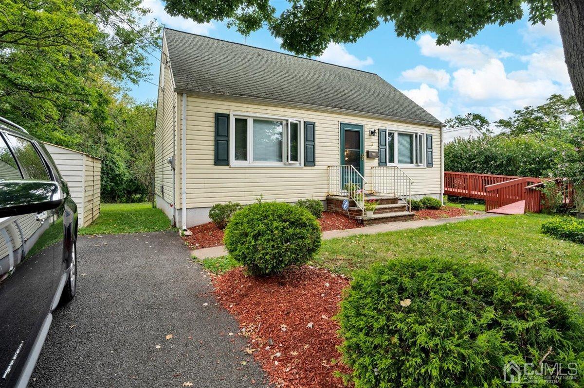 6 Tuthill Road New Brunswick, NJ 08901 - Photo 2 of 29