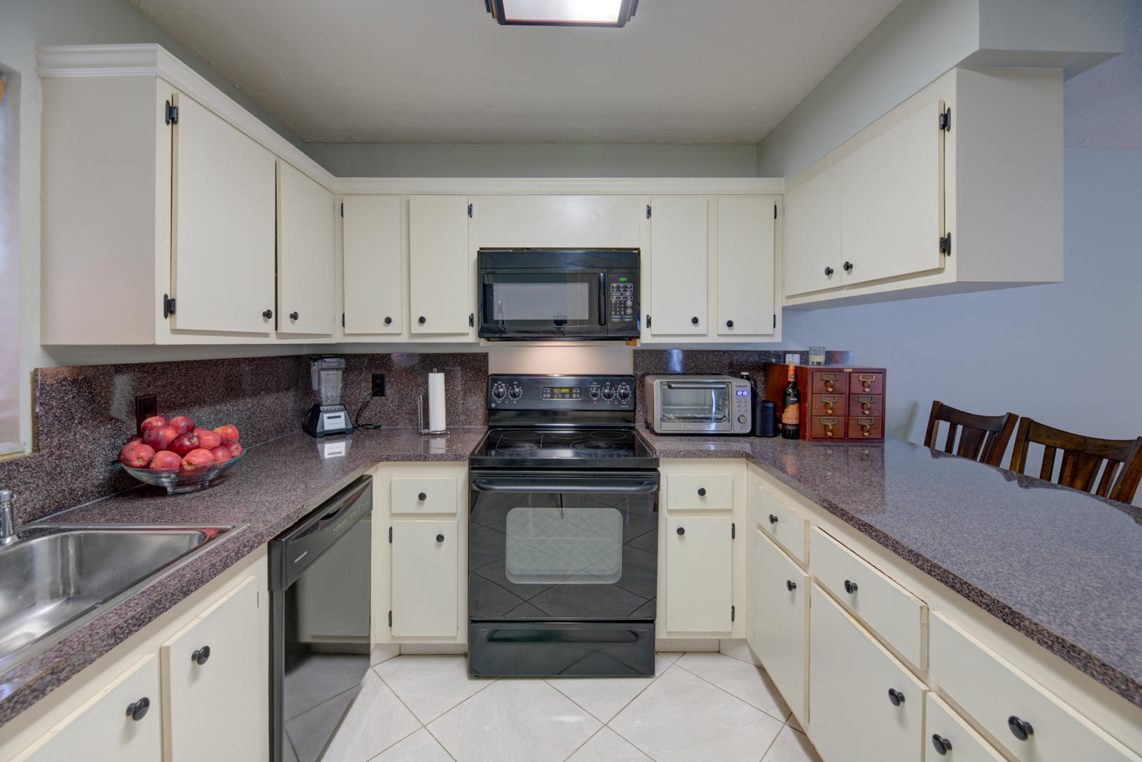 7617 Courtyard Run West Boca Raton, FL 33433 - Photo 6 of 22 Kitchen 2