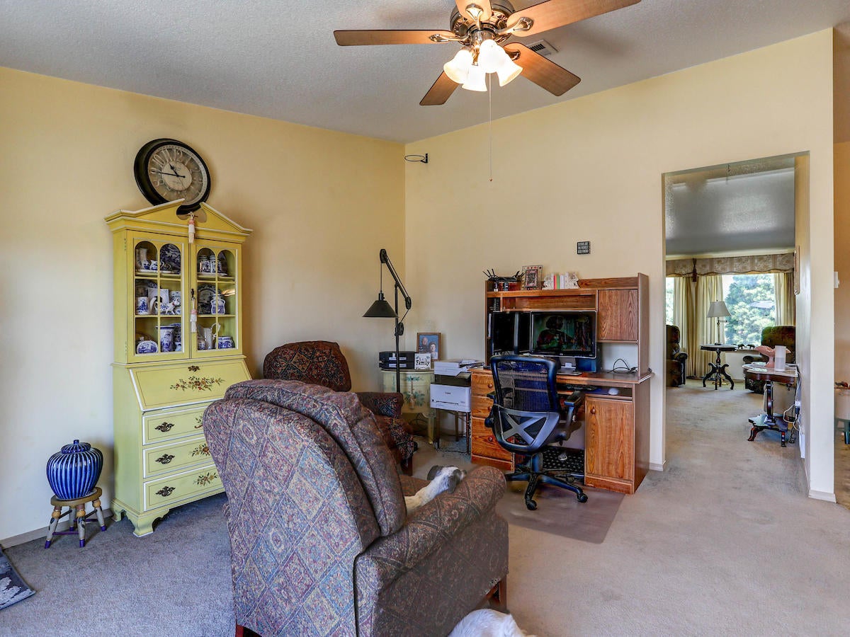 7000 Downing Road Central Point, OR 97502 - Photo 10 of 42 9