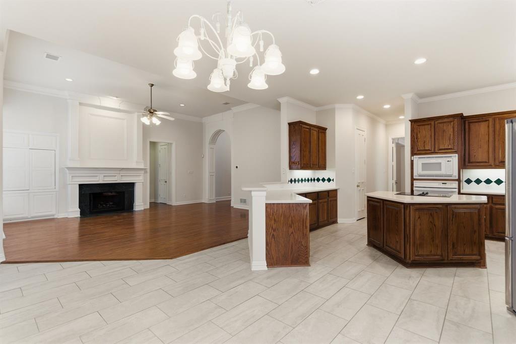 4553 Meadow Ridge Drive Plano, TX 75093 - Photo 17 of 40