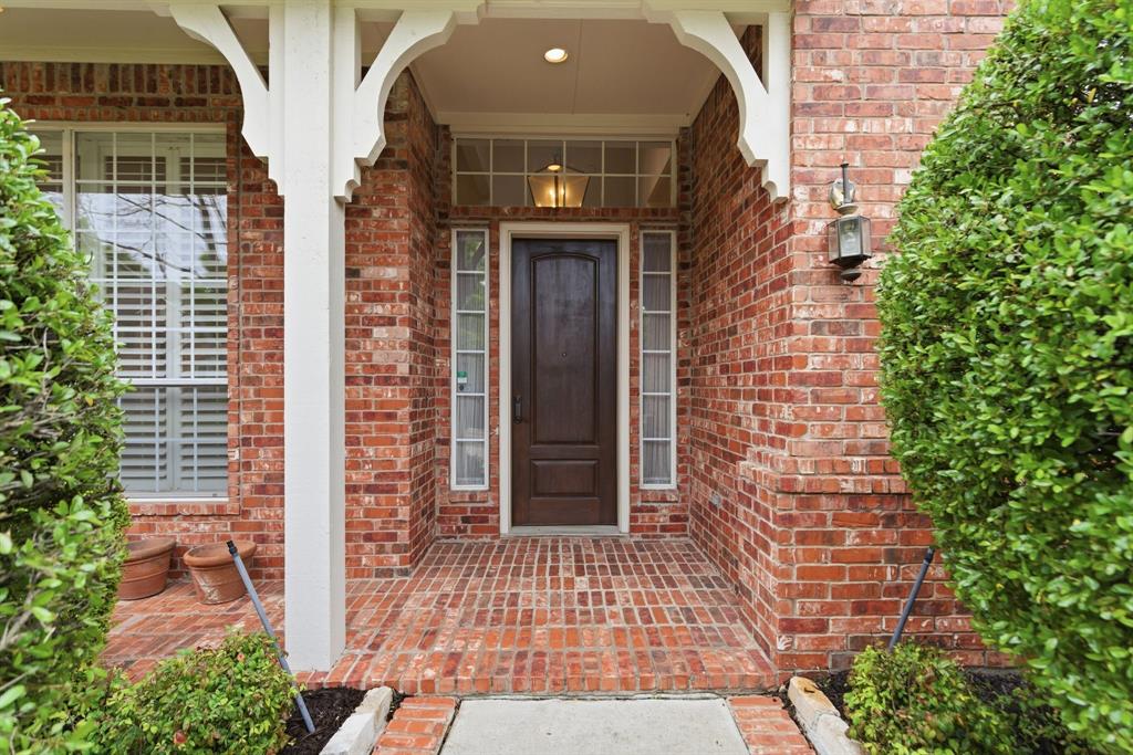 4553 Meadow Ridge Drive Plano, TX 75093 - Photo 2 of 40