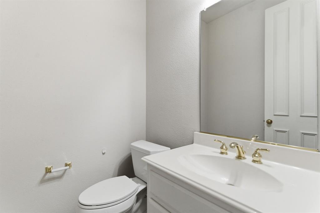 4553 Meadow Ridge Drive Plano, TX 75093 - Photo 22 of 40