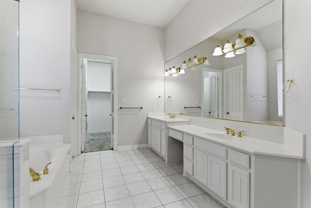 4553 Meadow Ridge Drive Plano, TX 75093 - Photo 26 of 40