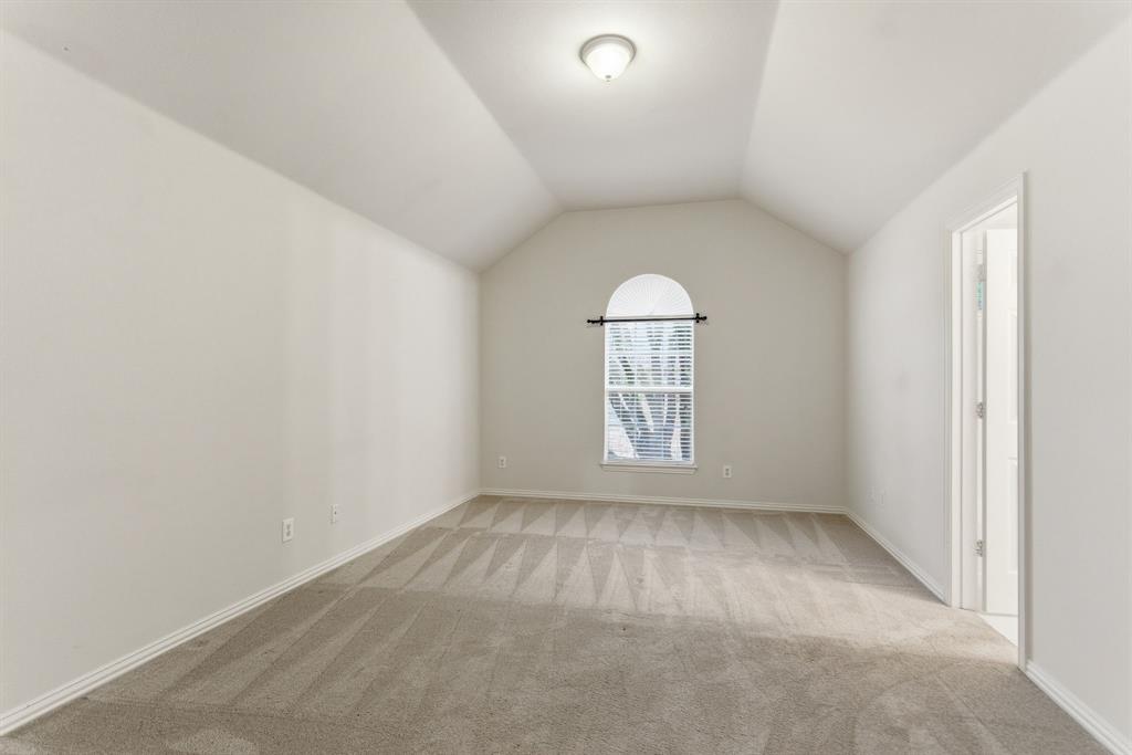4553 Meadow Ridge Drive Plano, TX 75093 - Photo 34 of 40