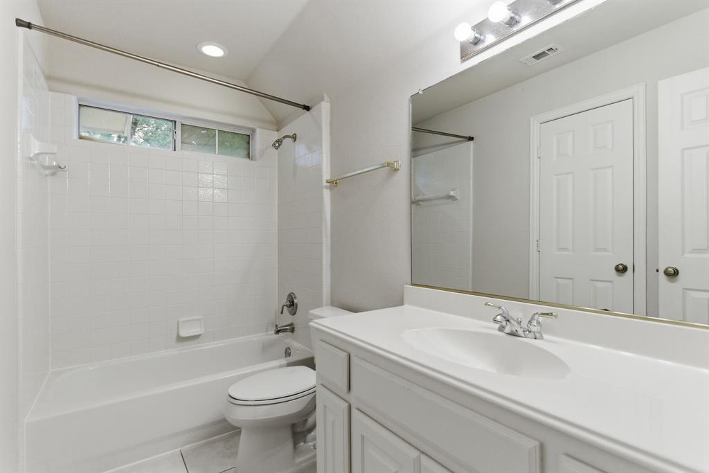 4553 Meadow Ridge Drive Plano, TX 75093 - Photo 35 of 40