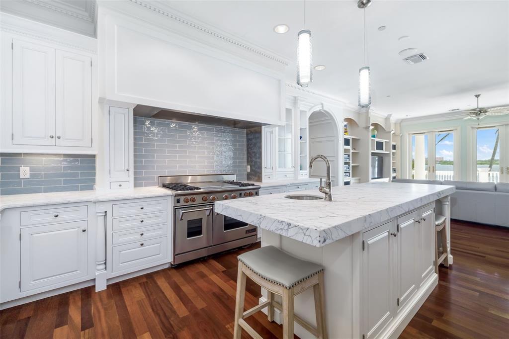 8585 Midnight Pass Road Sarasota, FL 34242 - Photo 36 of 93