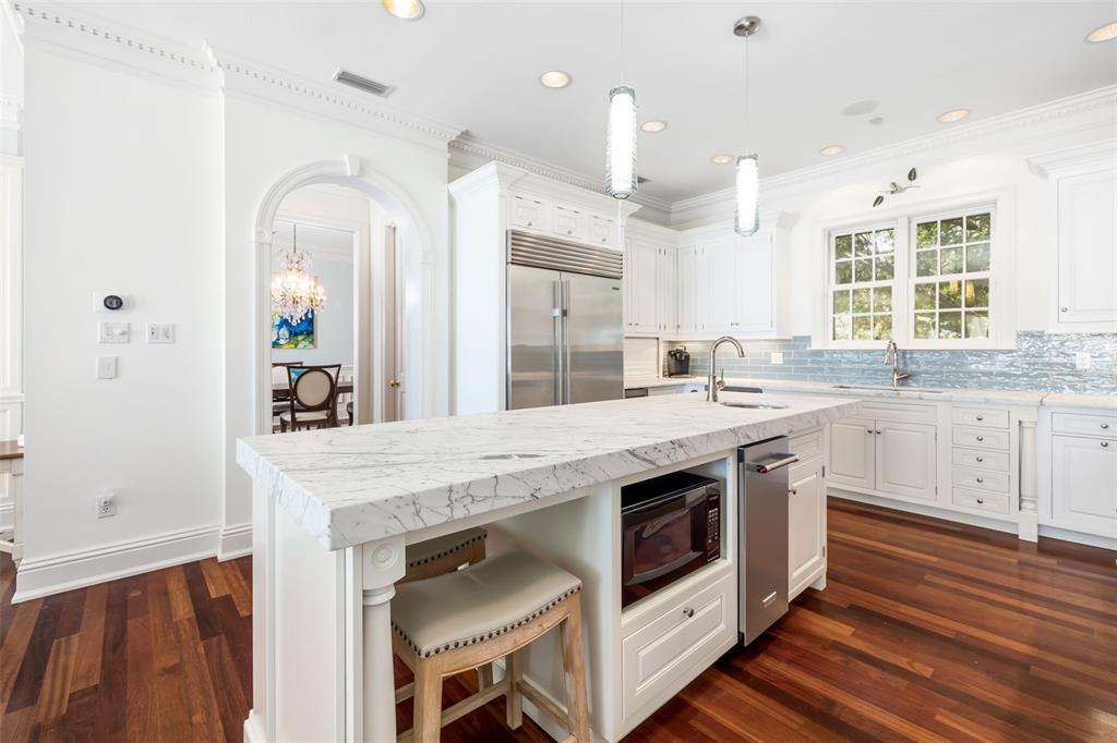 8585 Midnight Pass Road Sarasota, FL 34242 - Photo 39 of 93