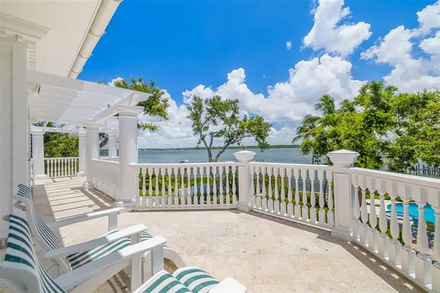 $7,390,000 | 8585 Midnight Pass Road, Sarasota, FL 34242