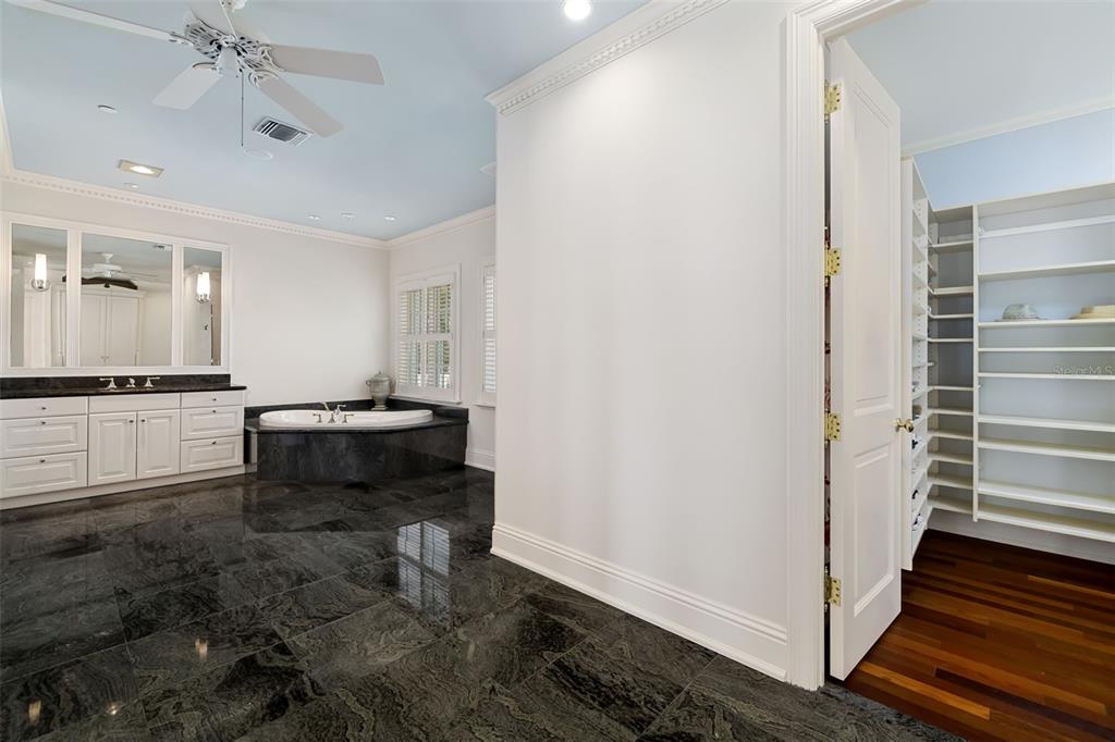 8585 Midnight Pass Road Sarasota, FL 34242 - Photo 55 of 93