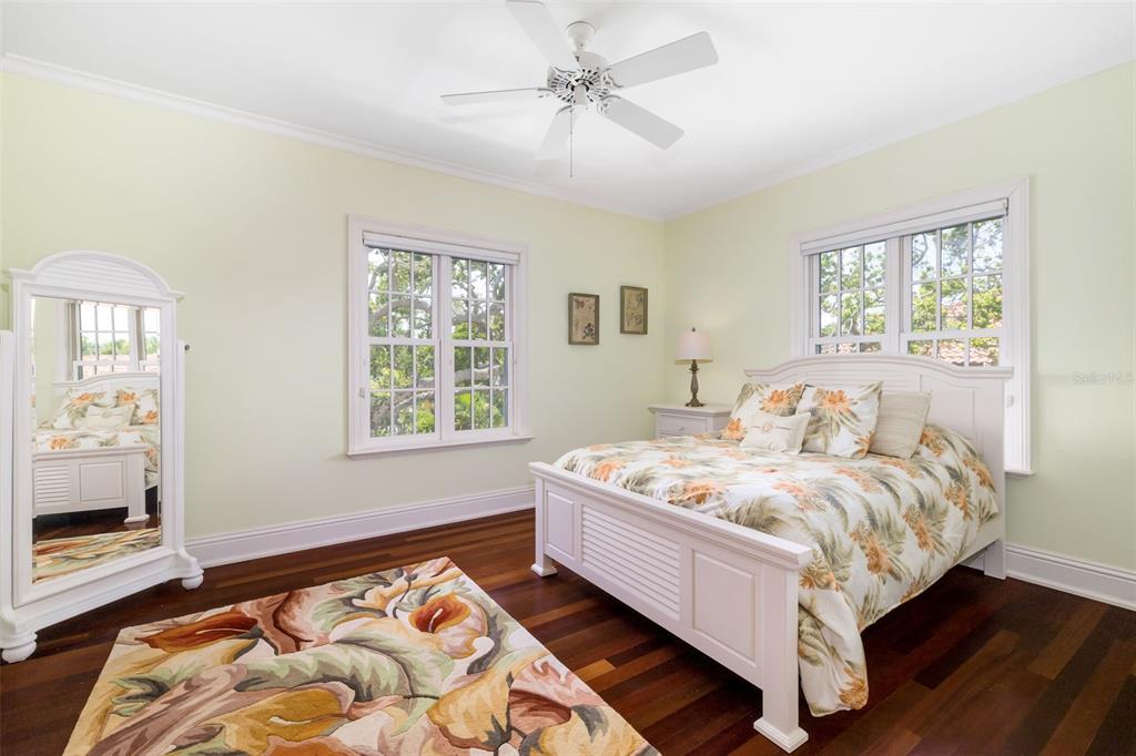 8585 Midnight Pass Road Sarasota, FL 34242 - Photo 60 of 93