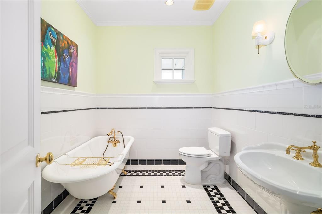 8585 Midnight Pass Road Sarasota, FL 34242 - Photo 62 of 93