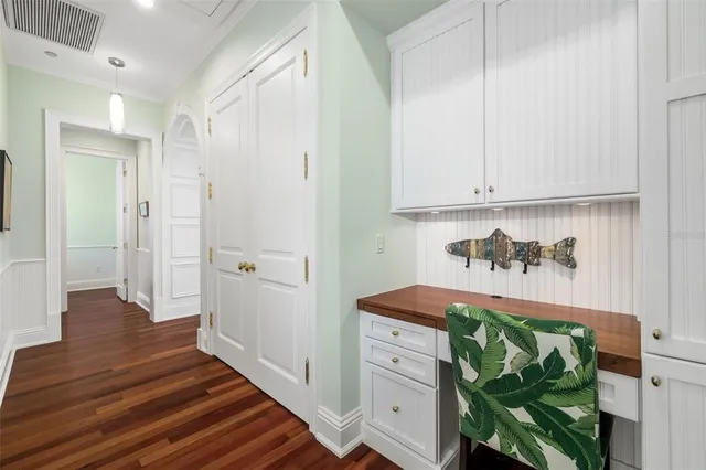 $7,390,000 | 8585 Midnight Pass Road, Sarasota, FL 34242