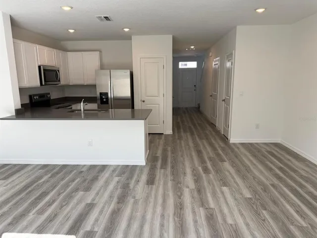 $2,000 | 31264 Paper Birch Street, Wesley Chapel, FL 33545