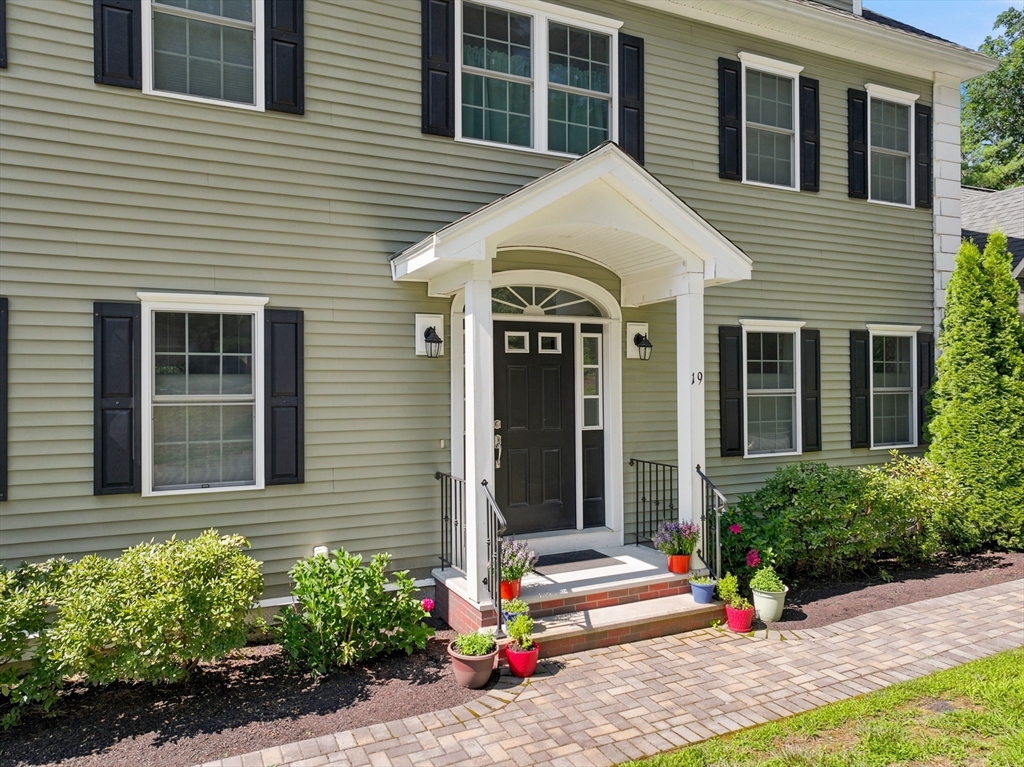 19 Riverside Drive North Reading, MA 01864 - Photo 2 of 41 Gallery Image 2