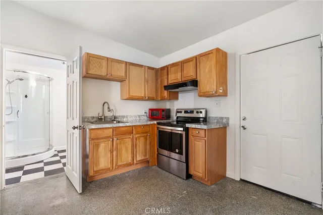 $6,500 | 17329 Burbank Boulevard, Encino, CA 91316