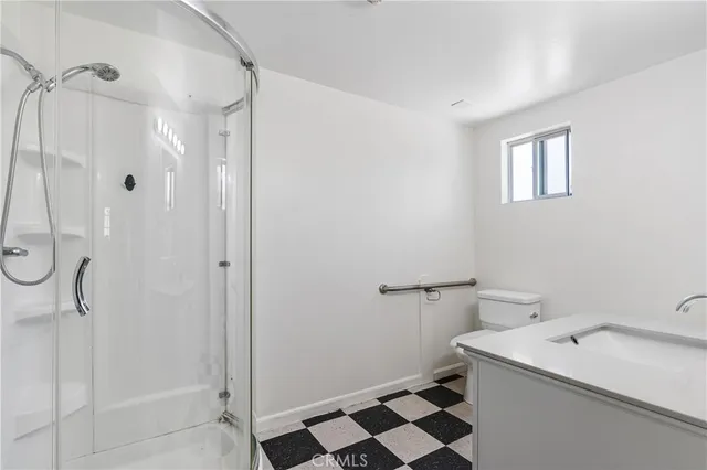 $6,500 | 17329 Burbank Boulevard, Encino, CA 91316