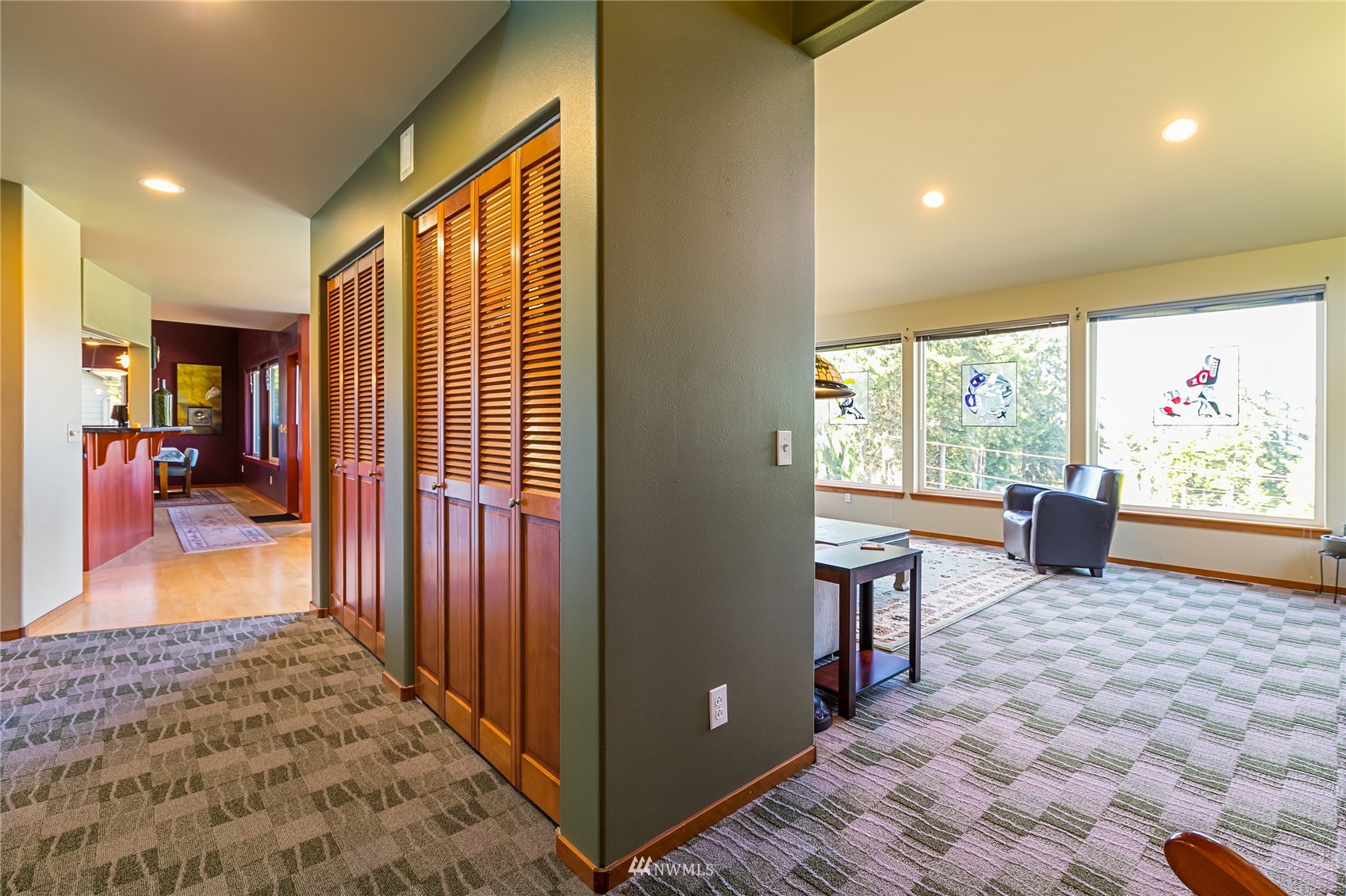 1415 37th Street Bellingham, WA 98229 - Photo 6 of 37 a view of a hallway with interior of the house