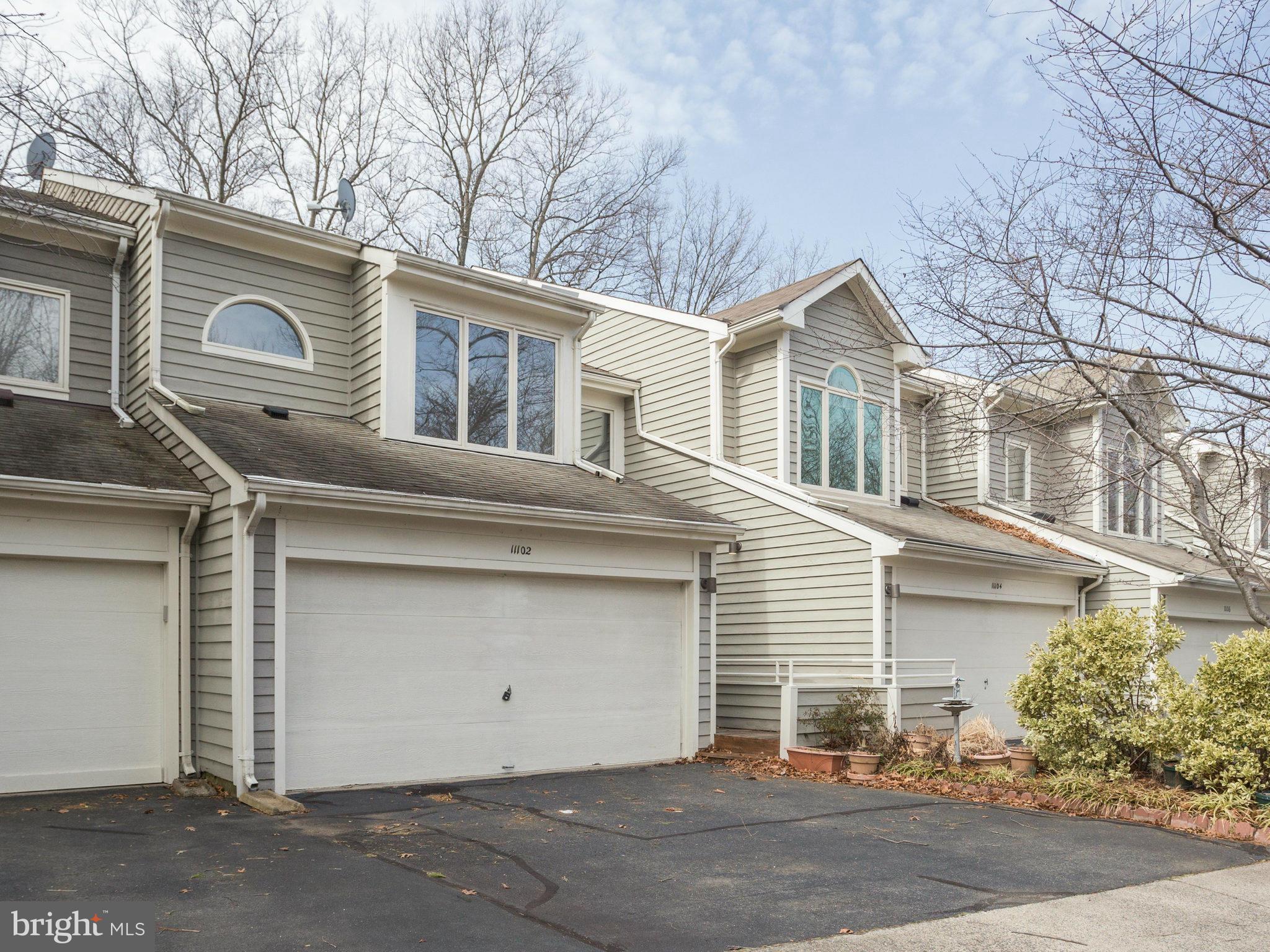 11102 Lakespray Way Reston, VA 20191 - Photo 2 of 28 Exterior (Front)