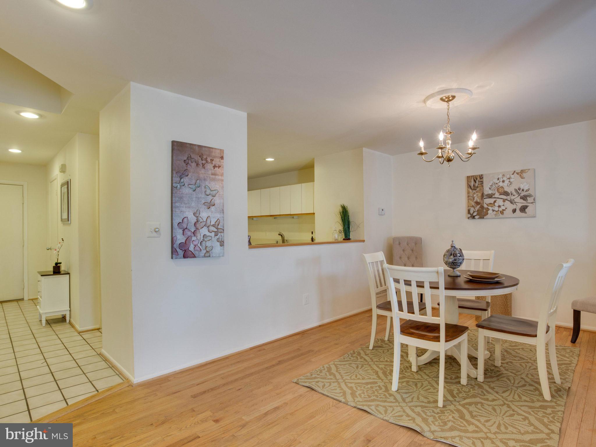 11102 Lakespray Way Reston, VA 20191 - Photo 11 of 28 Dining Room